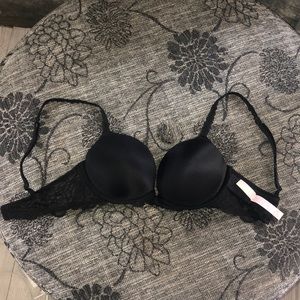 VICTORIAS SECRET (32 C BRA WORN ONCE)